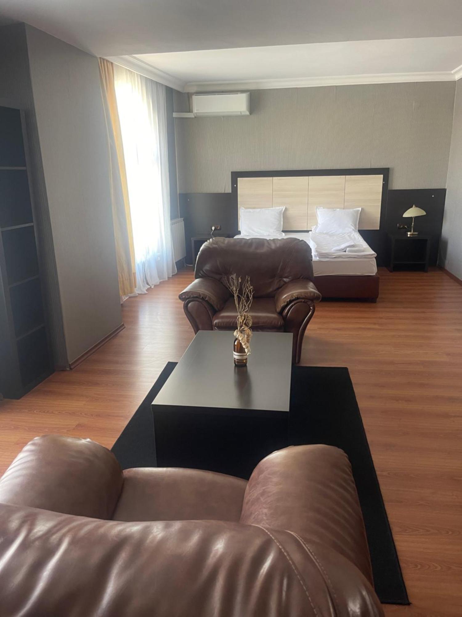 Hotel Consul Sofia Bagian luar foto